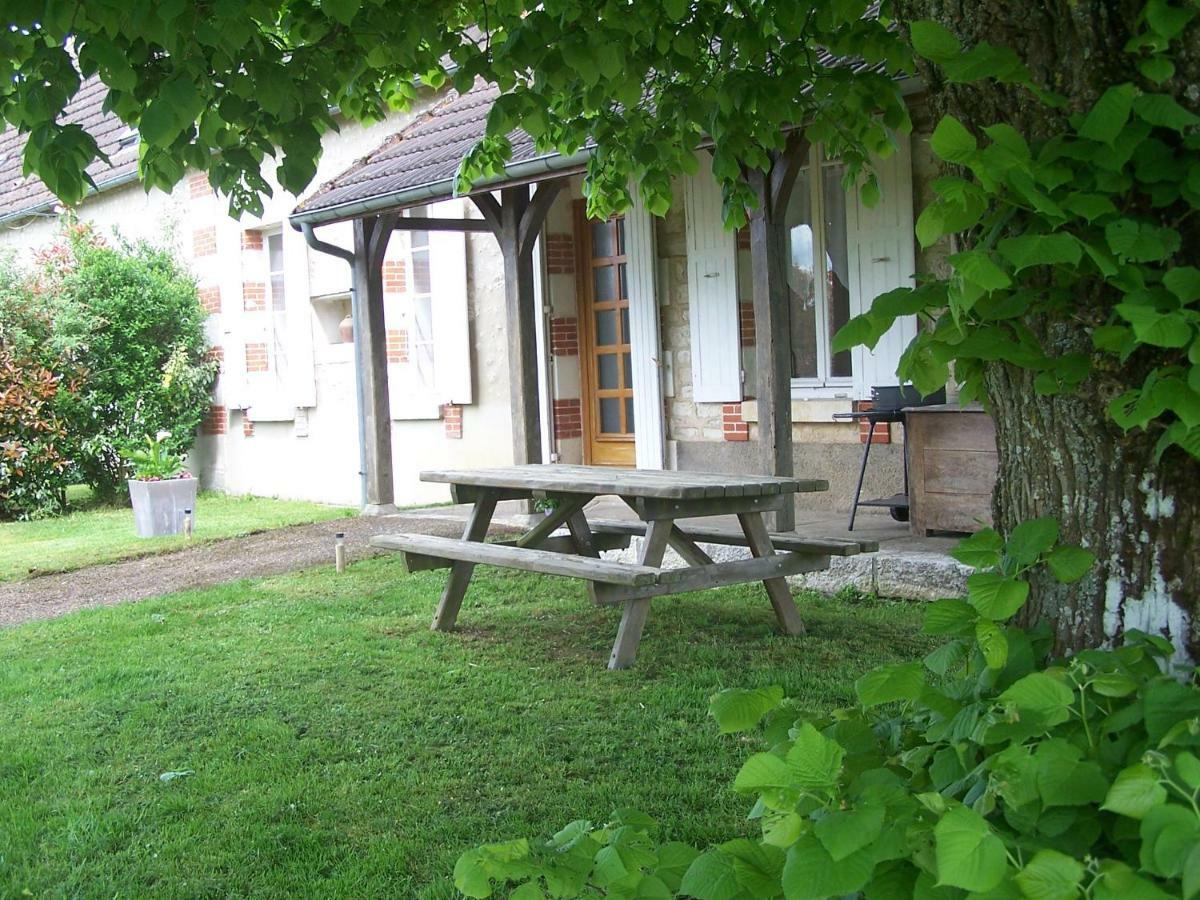 Gite en Forterre Druyes-les-Belles-Fontaines Exterior foto